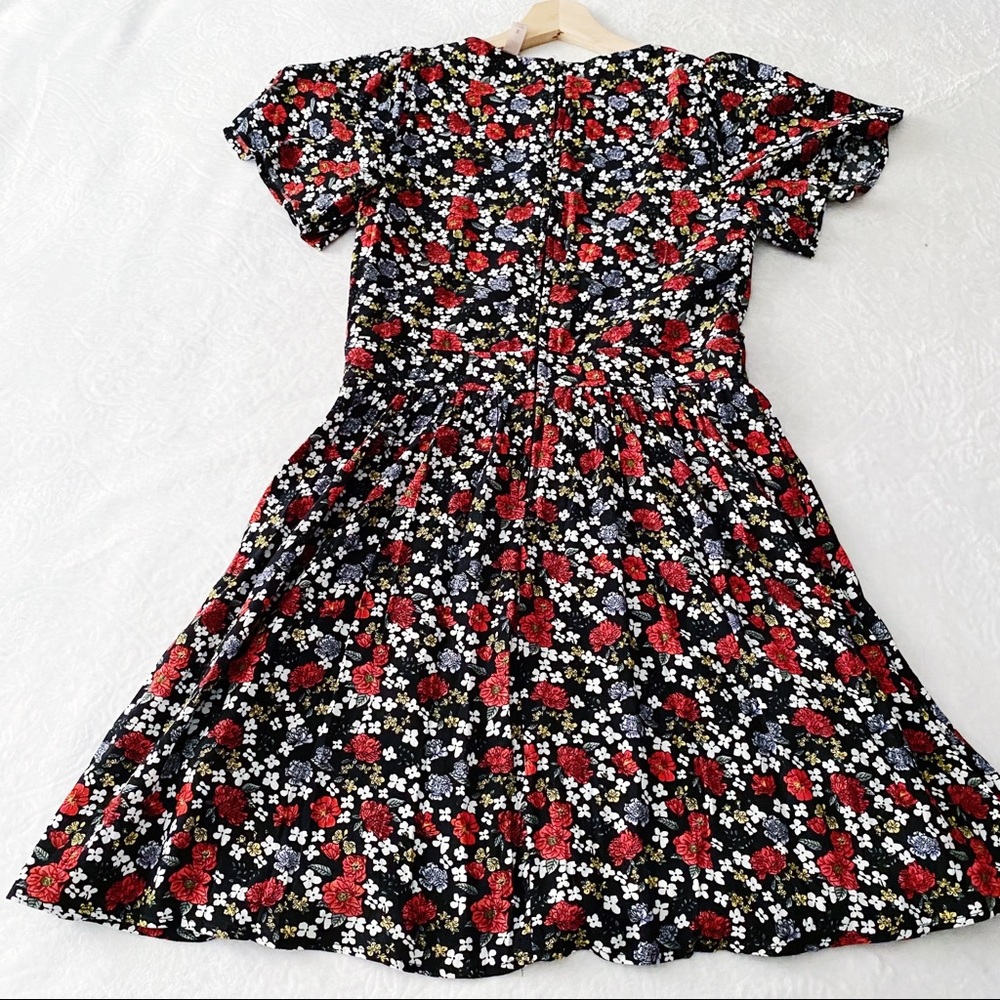 Floral Print Stomach Cut Out Short Sleeve Dress - Picture 10 of 14